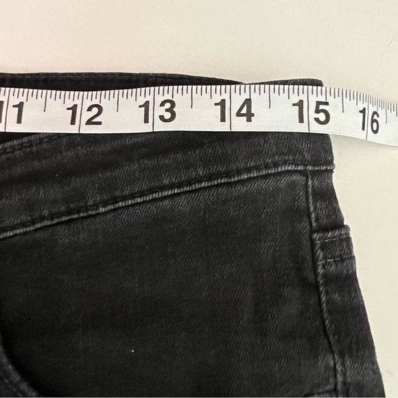 AG Adriano Goldschmied The Brooke Black Mid-Rise Cuffed Hem Bermuda Short Sz 30 - Picture 10 of 12